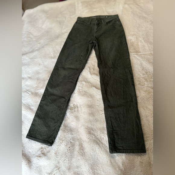 American Eagle 90’s straight corduroys. Size 0 - Picture 6 of 9